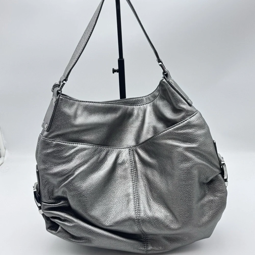 New Michael Kors Evie Hobo Bag Supple Leather Front Zip Pocket Pewter Silver Met